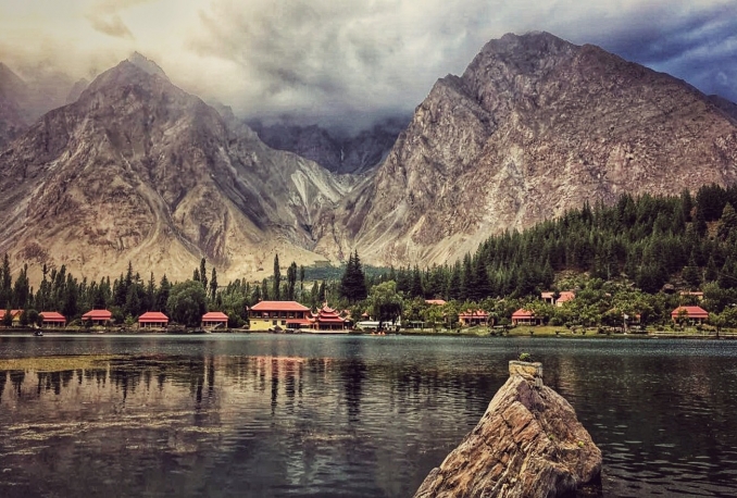 do photo editing like professional or write anything 